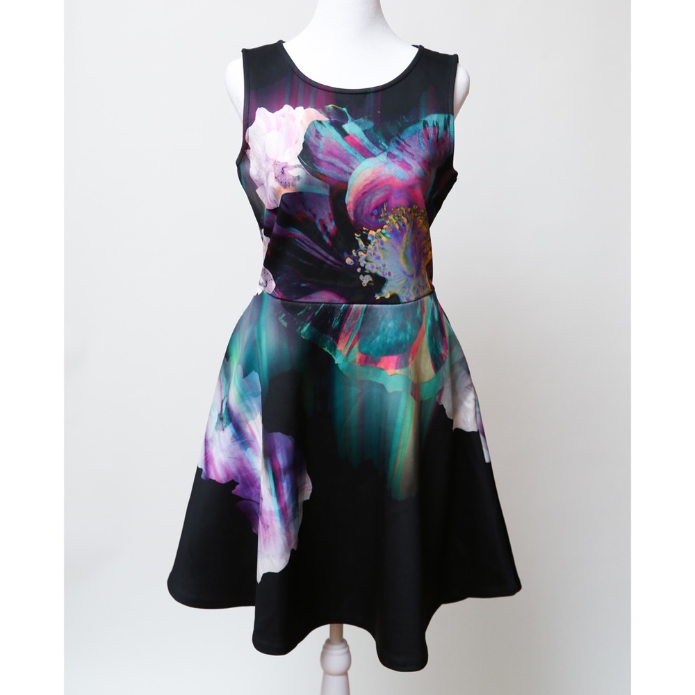APT 9 Black With Watercolor Flowers Short Dress Size M